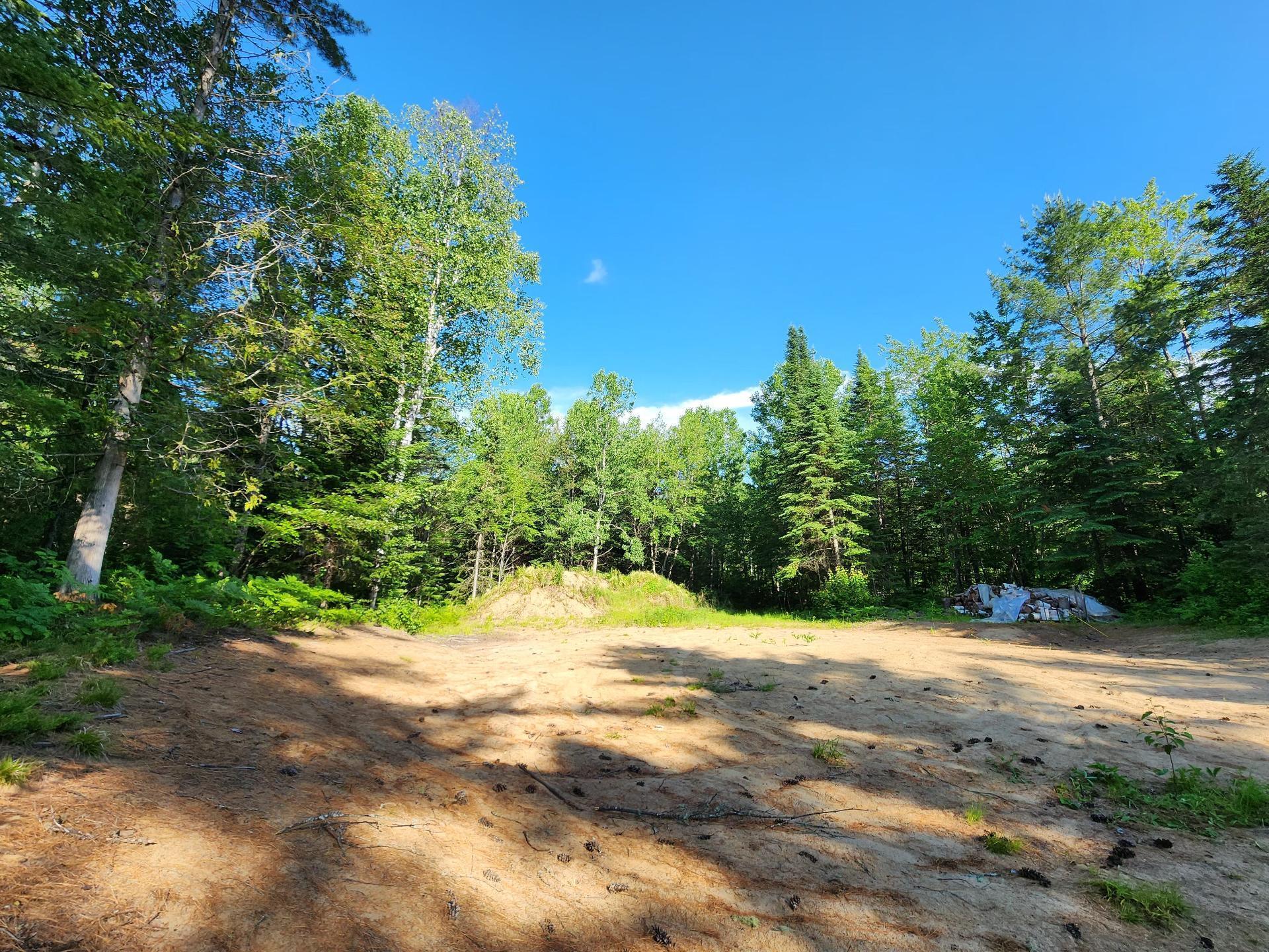 












Route 155 S.

,
La Tuque,







QC
G9X3N8

