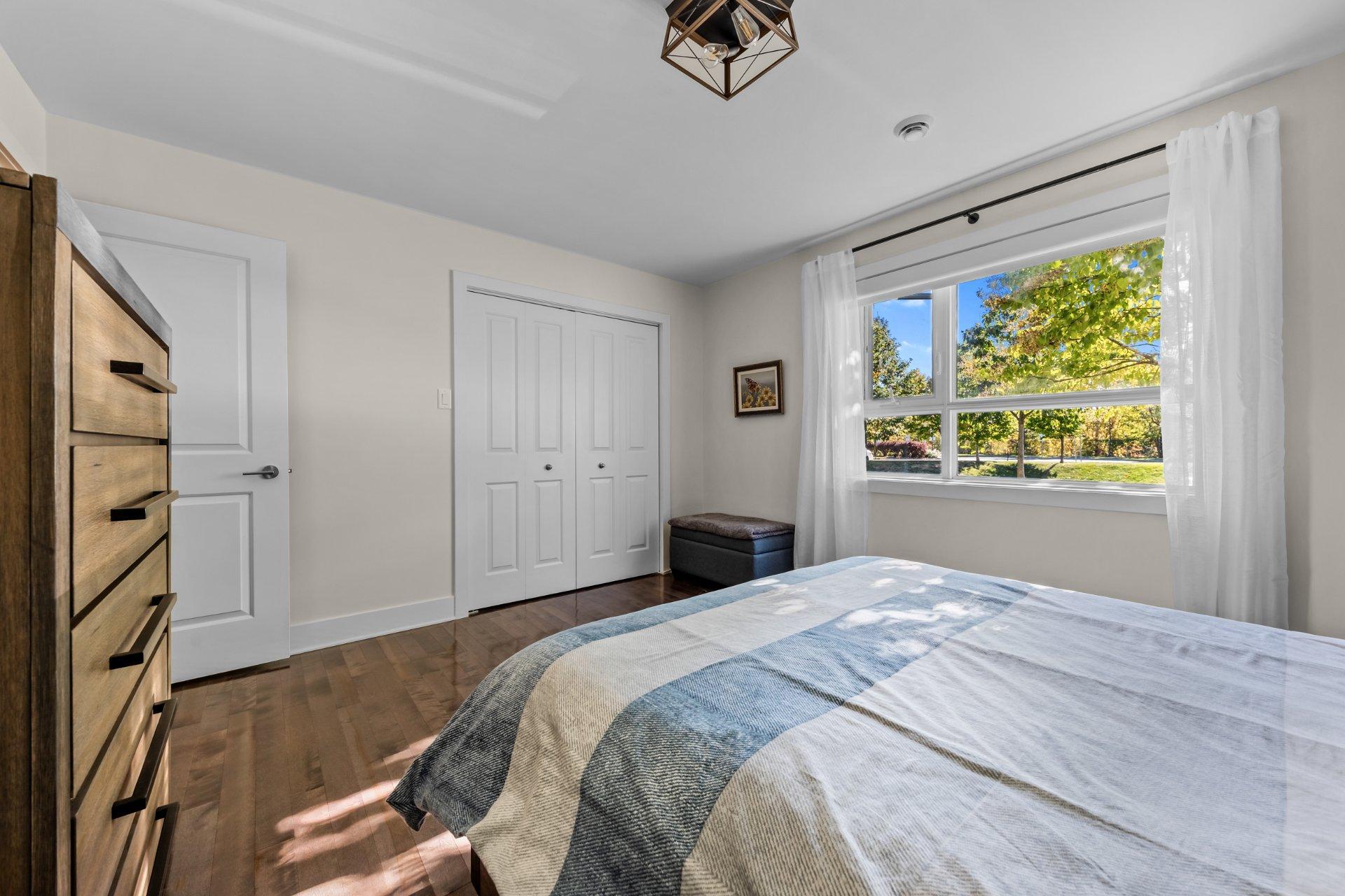 









1925


Rue De Chambly

, 101,
Saint-Bruno-de-Montarville,




QC
J3V0G2

