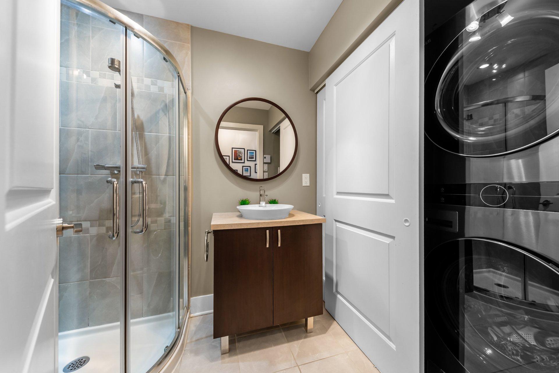 









1925


Rue De Chambly

, 101,
Saint-Bruno-de-Montarville,




QC
J3V0G2

