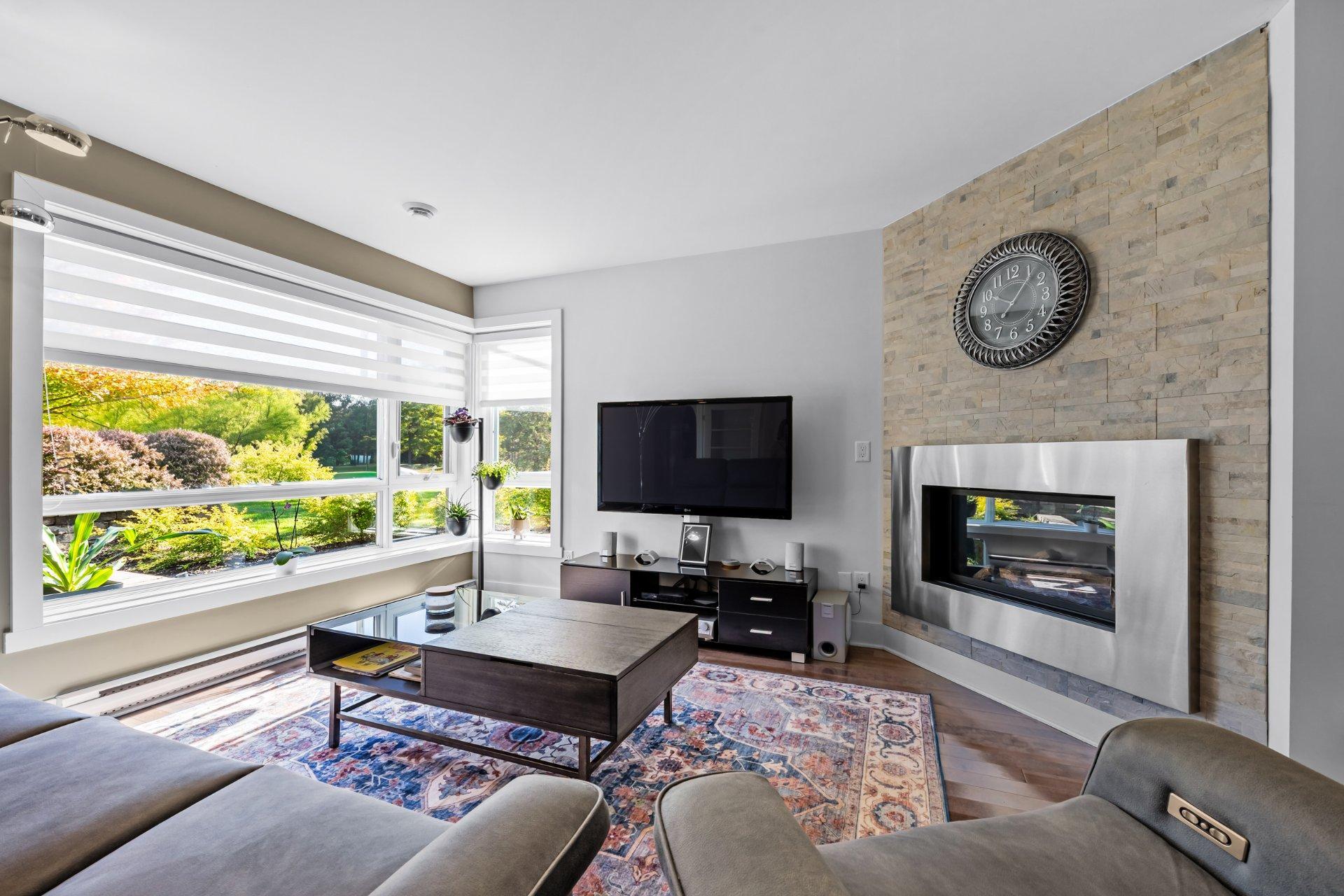 









1925


Rue De Chambly

, 101,
Saint-Bruno-de-Montarville,




QC
J3V0G2

