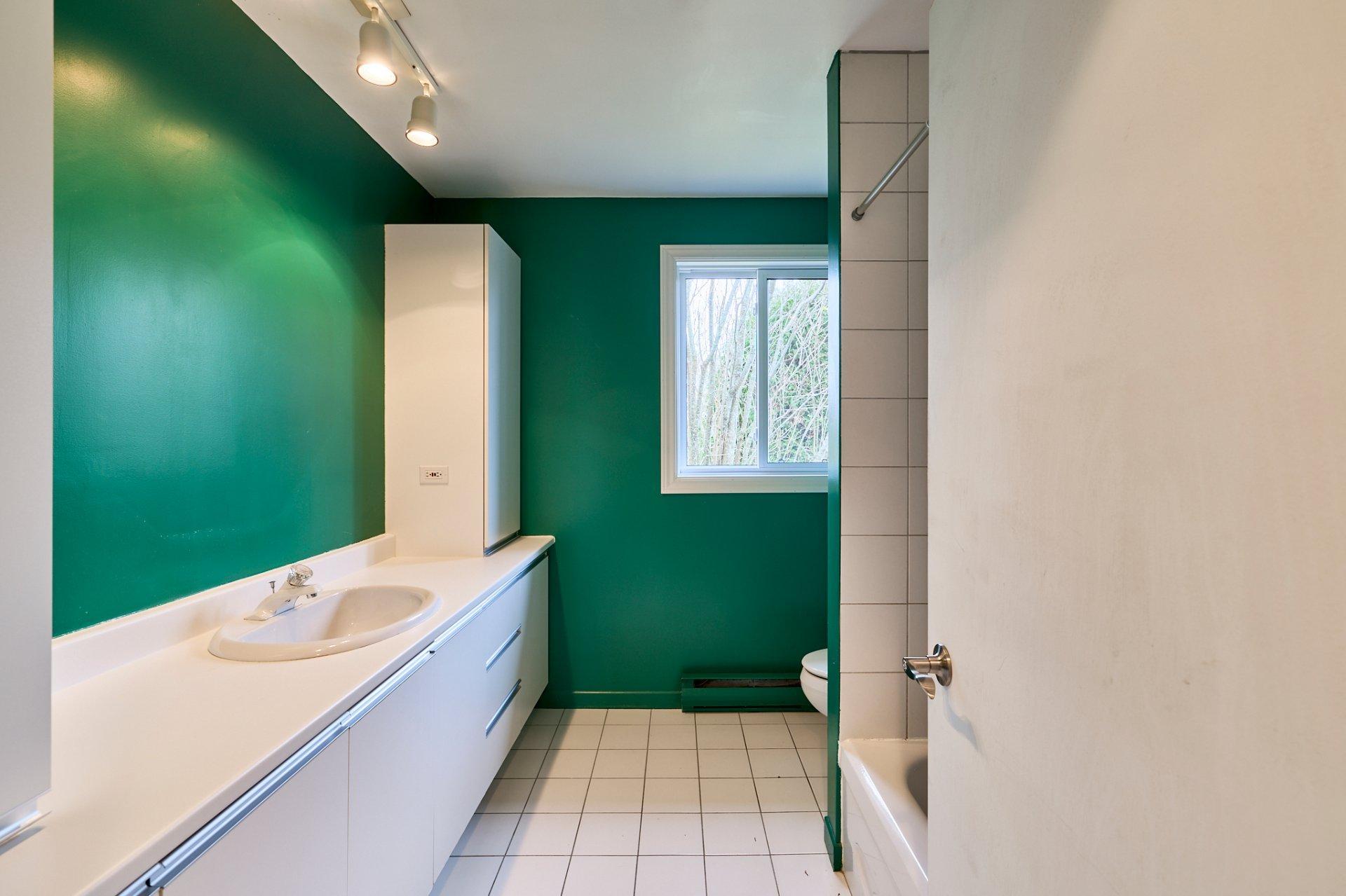 









201


Rue Pétrus-Désilets

,
Nicolet,




QC
J3T1A3

