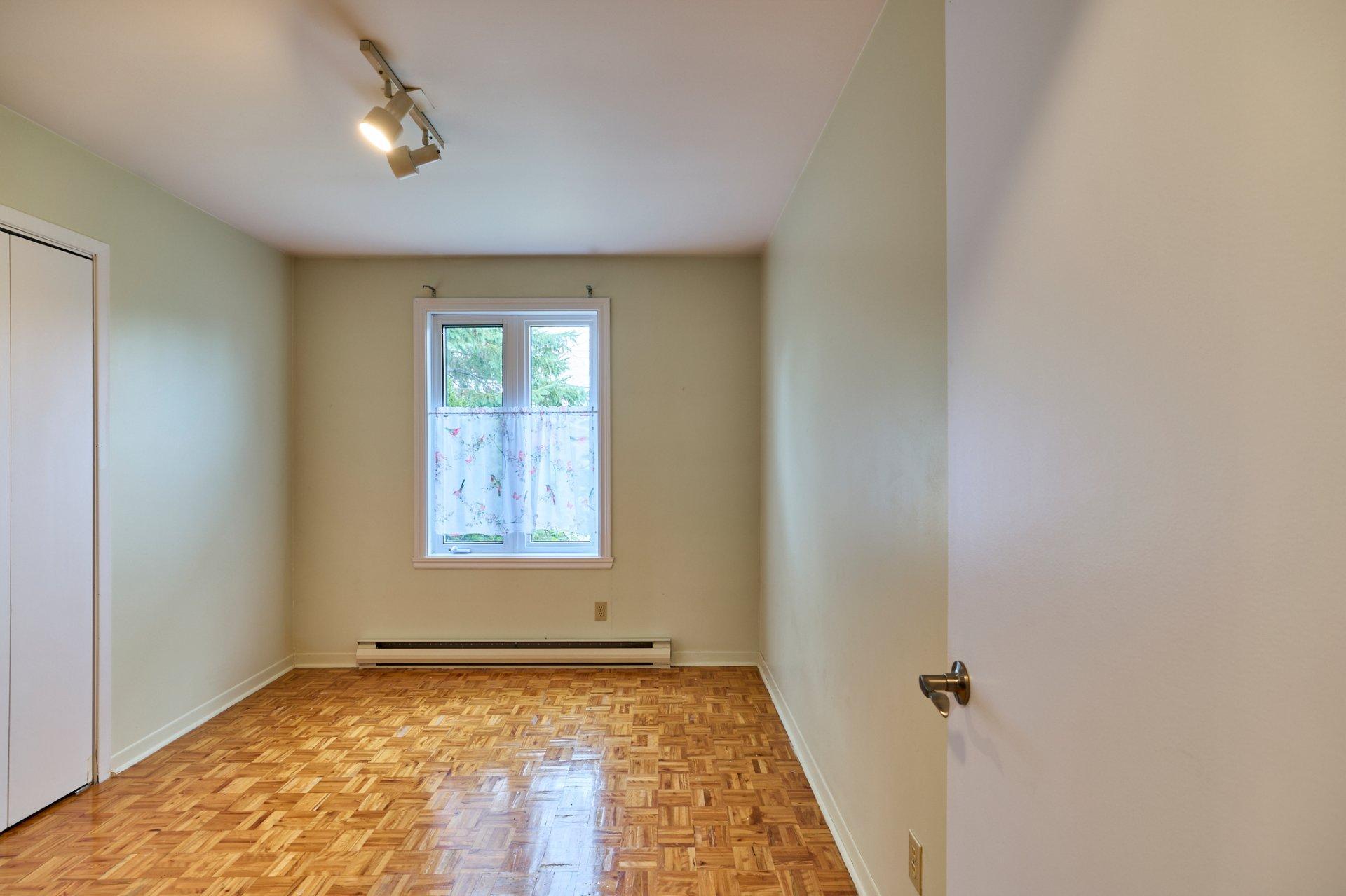 









201


Rue Pétrus-Désilets

,
Nicolet,




QC
J3T1A3

