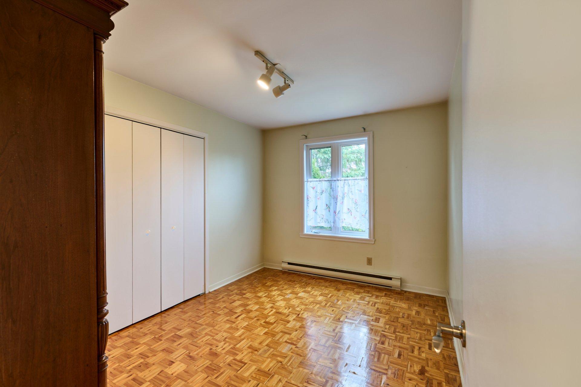 









201


Rue Pétrus-Désilets

,
Nicolet,




QC
J3T1A3

