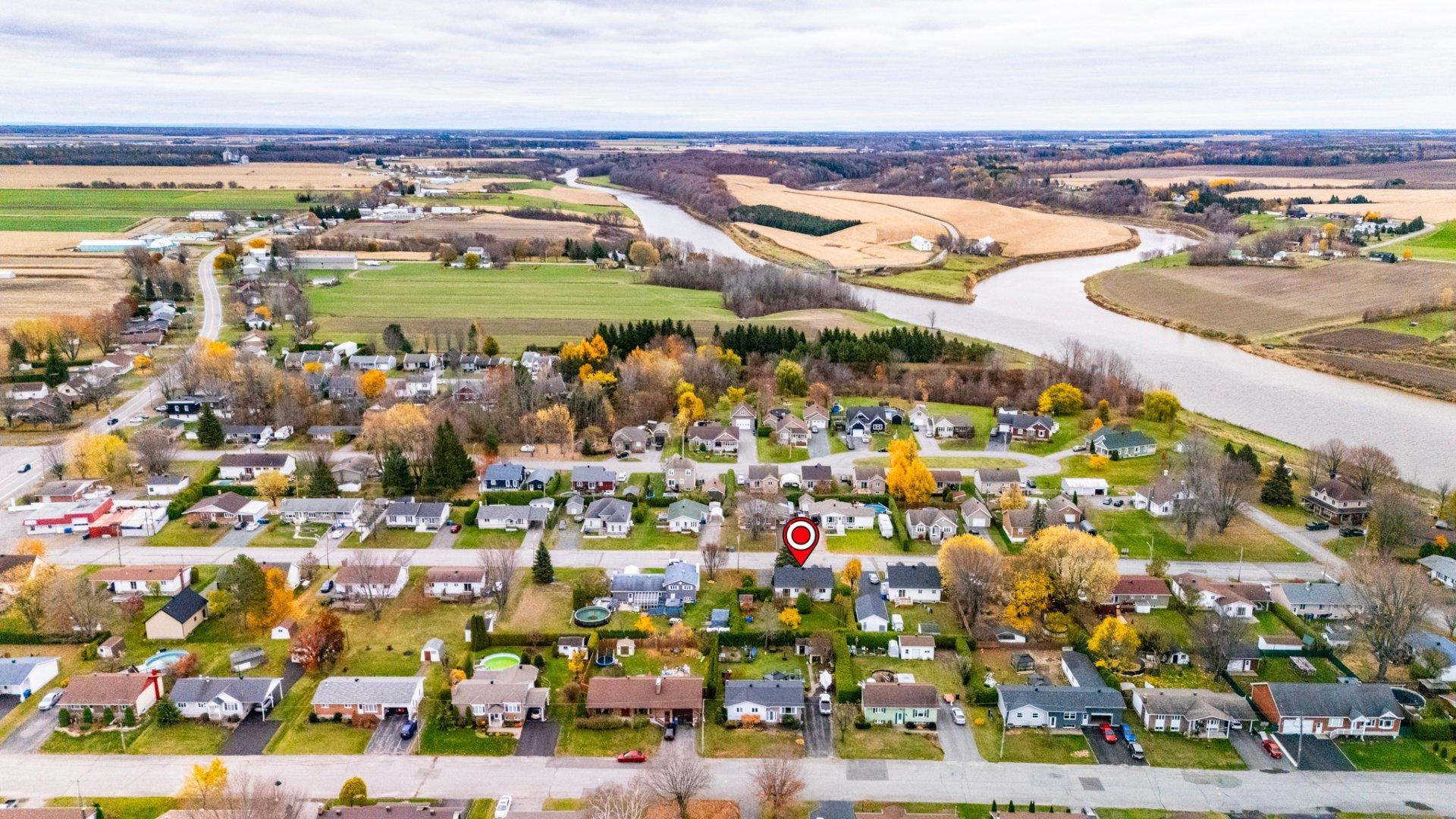 









201


Rue Pétrus-Désilets

,
Nicolet,




QC
J3T1A3

