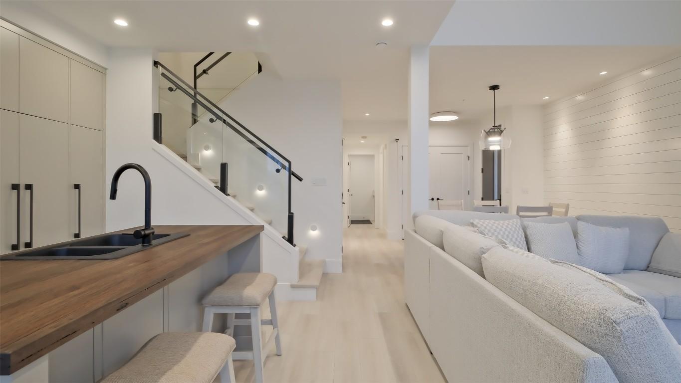 









3040


Landry

Crescent,
Summerland,




BC
V0H 1Z9

