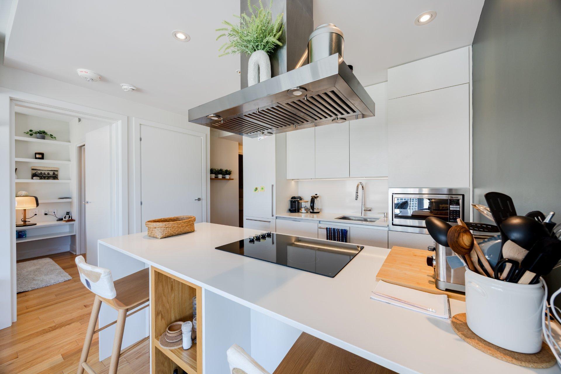 









1239


Rue Drummond

, 2210,
Montréal (Ville-Marie),




QC
H3G0G4

