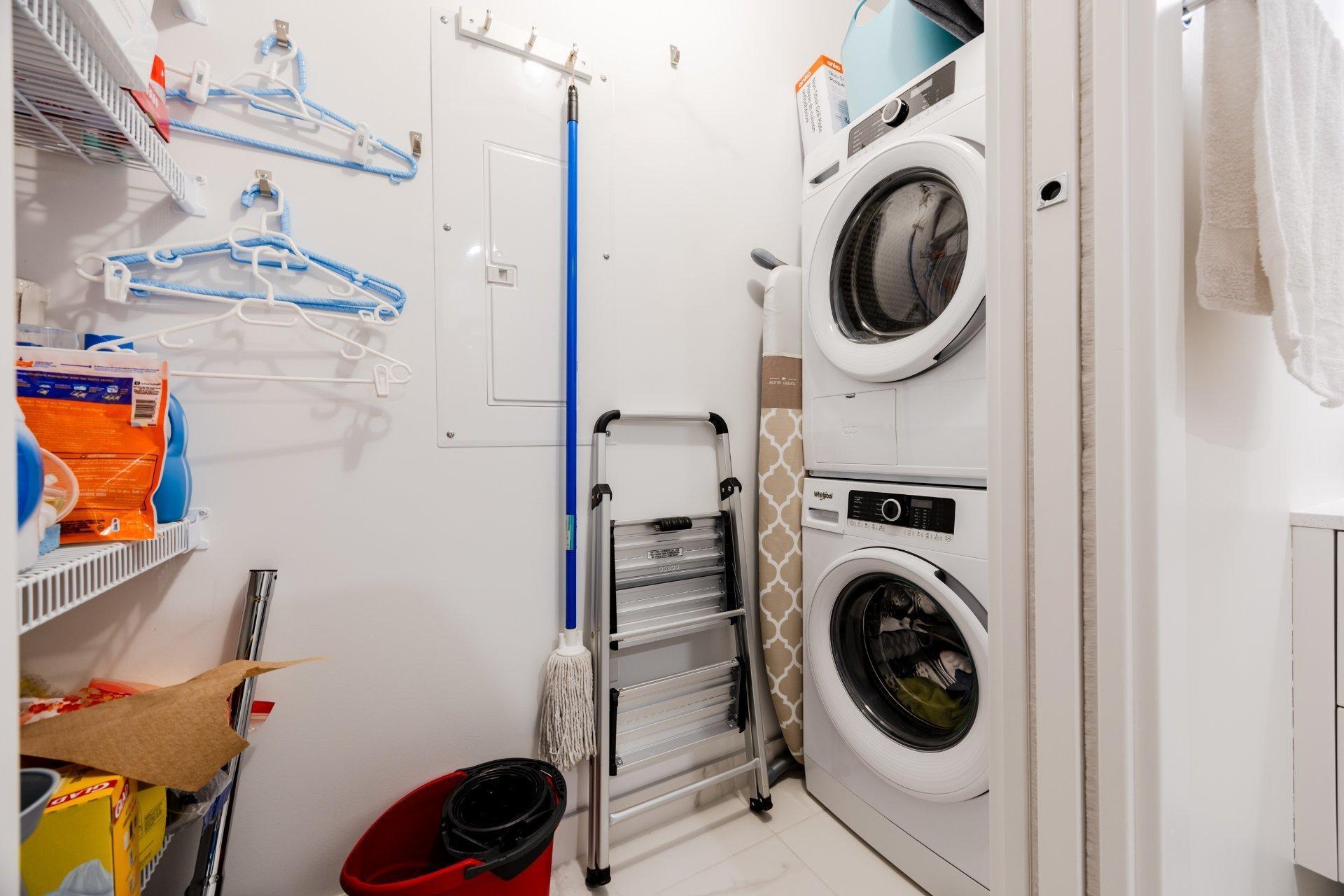 









1239


Rue Drummond

, 2210,
Montréal (Ville-Marie),




QC
H3G0G4

