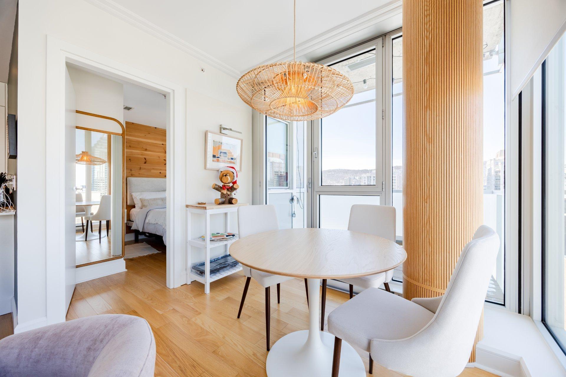 









1239


Rue Drummond

, 2210,
Montréal (Ville-Marie),




QC
H3G0G4

