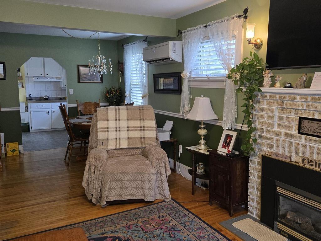 












2 MacAulays Lane

,
Sydney,




NS
B1P 3Z7

