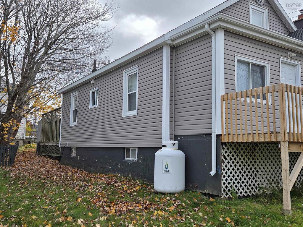












2 MacAulays Lane

,
Sydney,




NS
B1P 3Z7

