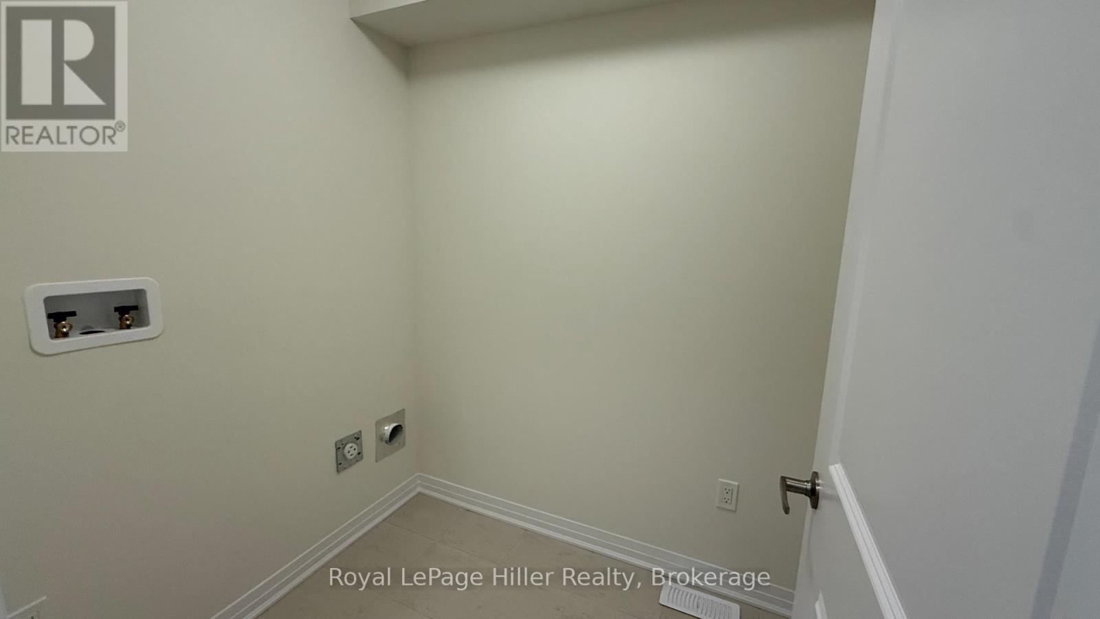 












943 DOURO STREET

,
Stratford,




Ontario
N5A0M2

