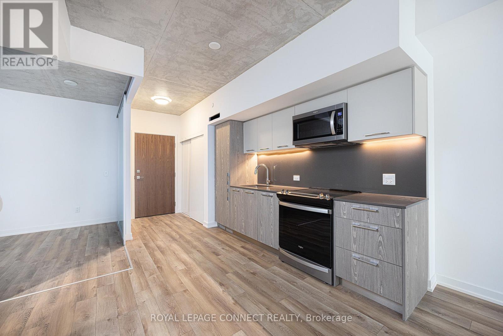 












204 - 45 BASEBALL PLACE

,
Toronto,




Ontario
M4M0H1

