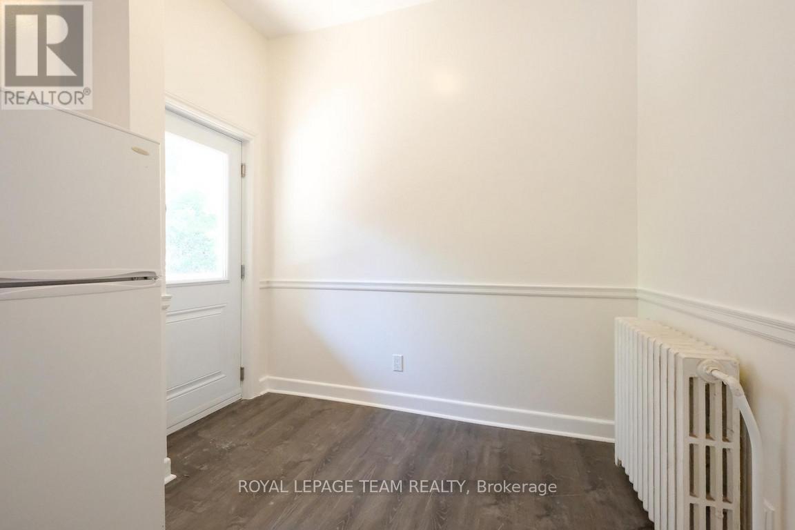 












260 SOMERSET STREET W

,
Ottawa,




Ontario
K2P0J6

