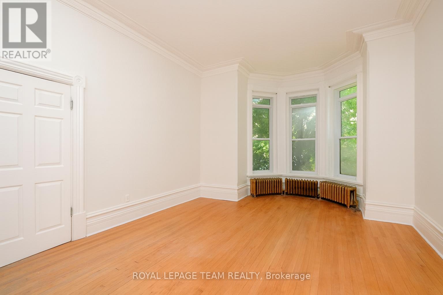 












260 SOMERSET STREET W

,
Ottawa,




Ontario
K2P0J6

