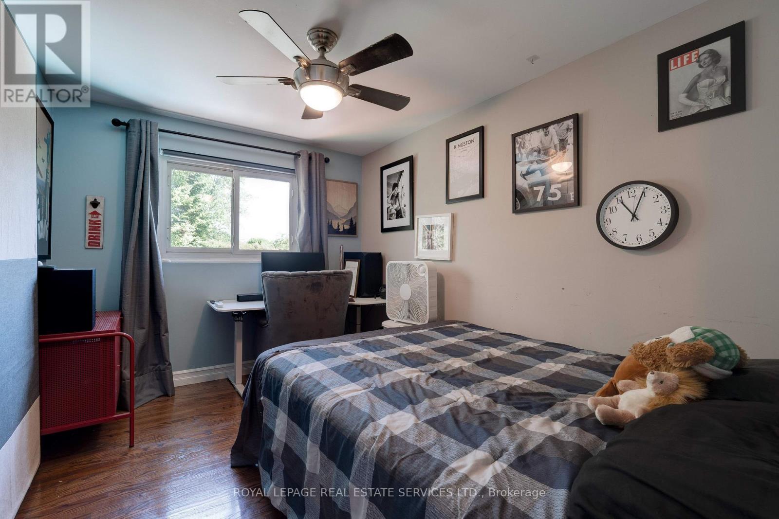 












297 SUNSET DRIVE

,
Oakville,




Ontario
L6L3M5

