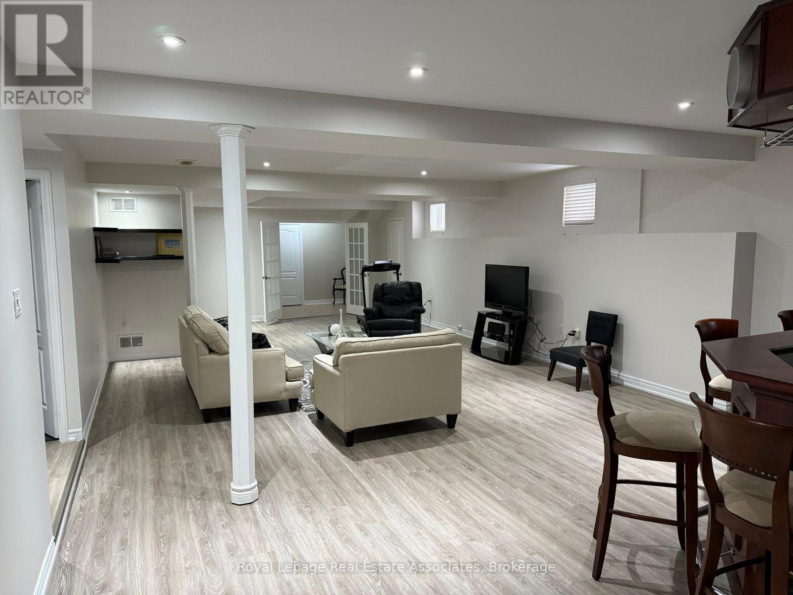 












37 CHEVROLET DRIVE

,
Brampton,




Ontario
L7A3C3

