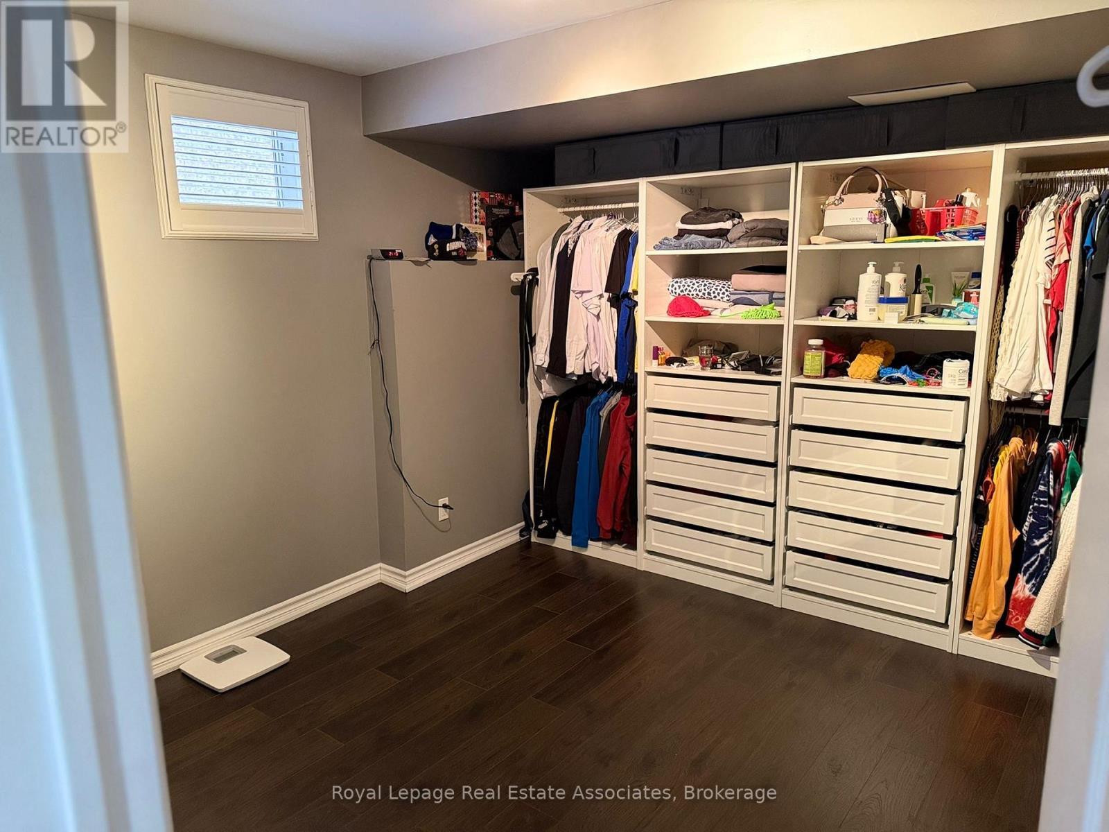 












37 CHEVROLET DRIVE

,
Brampton,




Ontario
L7A3C3

