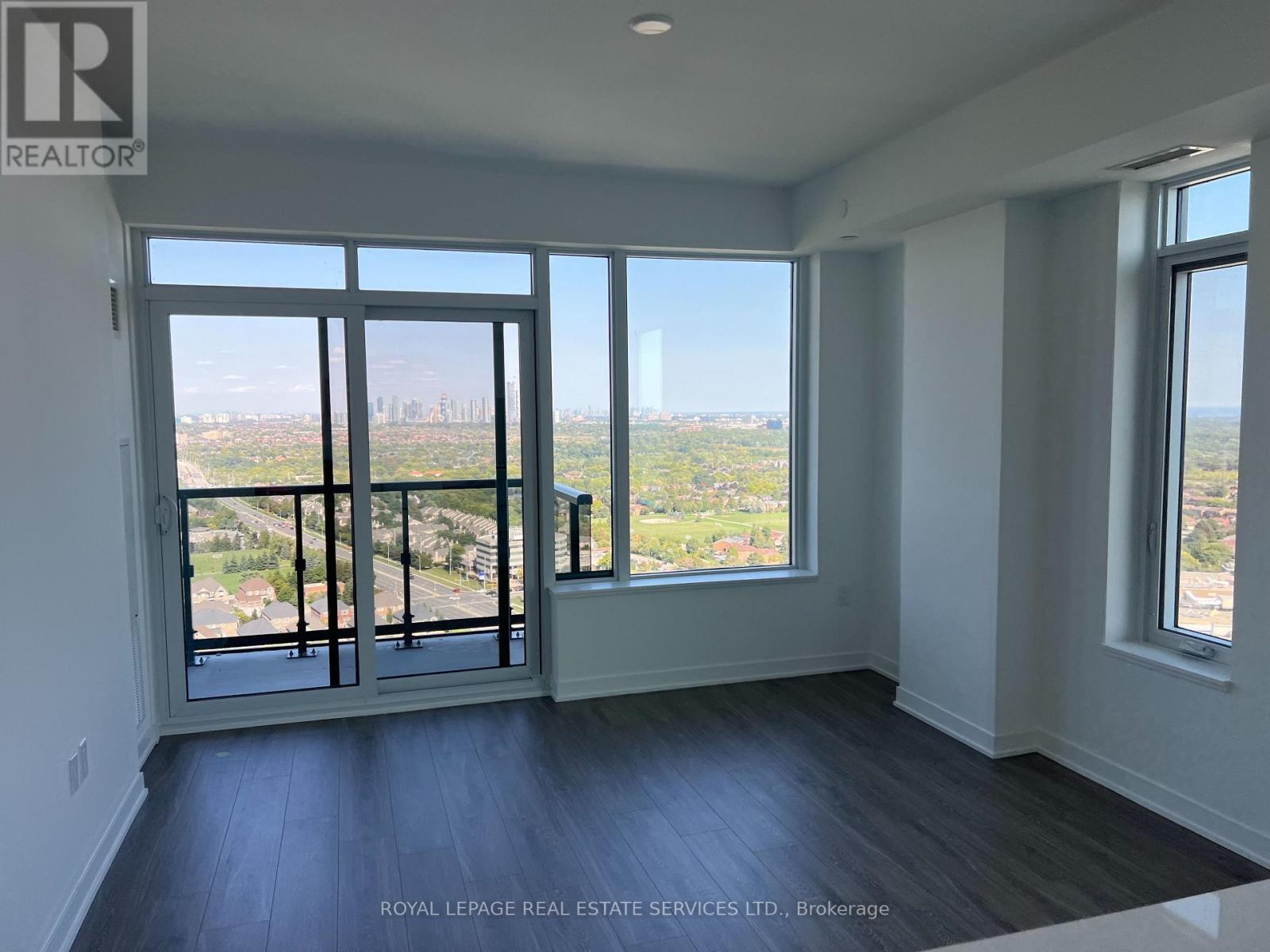 












2713 - 2495 EGLINTON AVENUE W

,
Mississauga,




Ontario
L5M2T2

