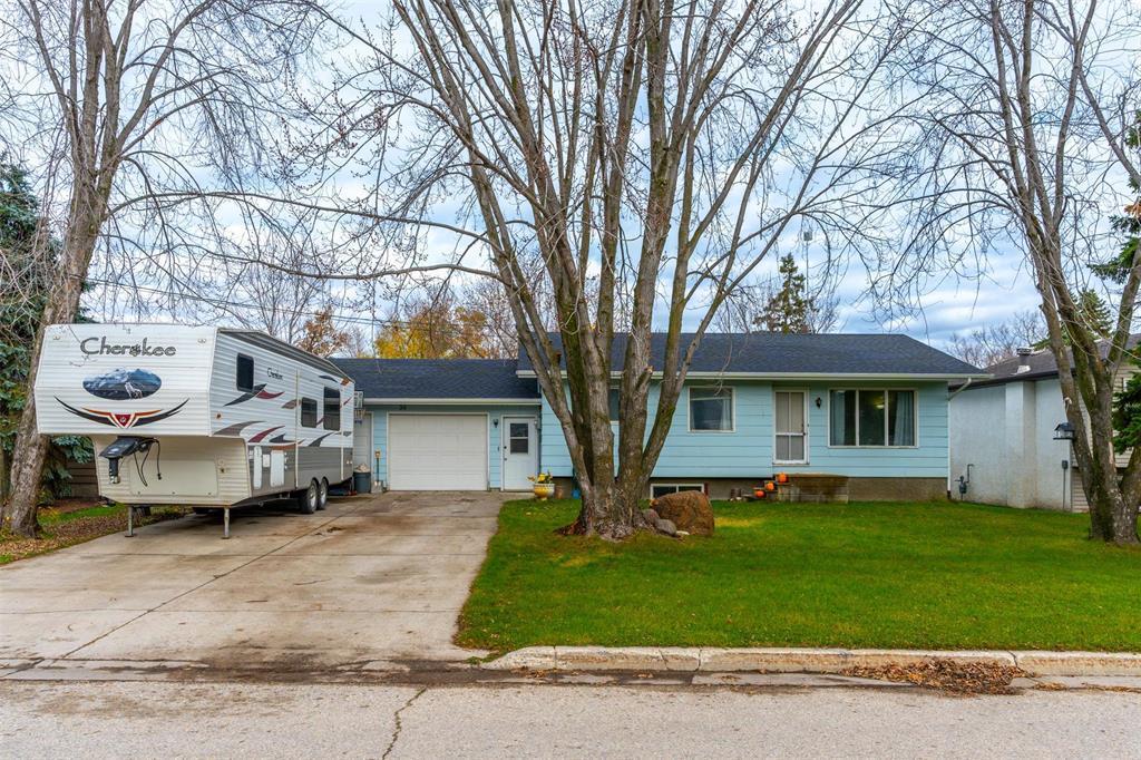 












39 THIRD AV Avenue

,
Blumenort,




Manitoba
R0A0C1

