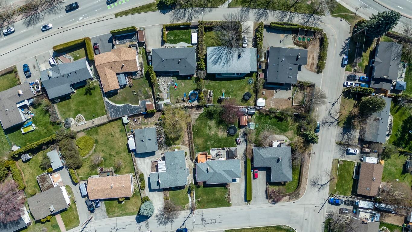 









707


Glenburn

Street,
Kelowna,




BC
V1Y 4G4

