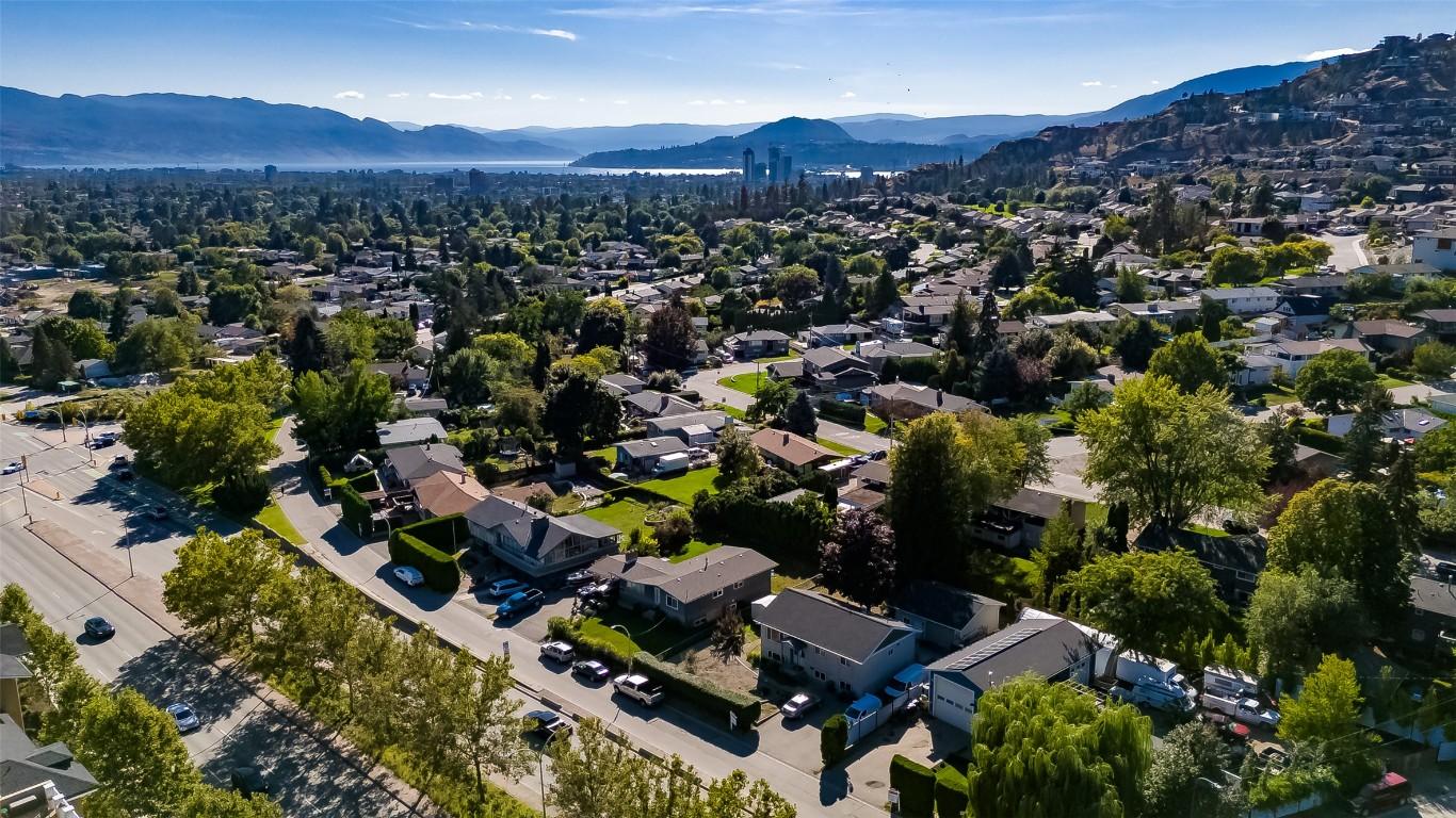 









707


Glenburn

Street,
Kelowna,




BC
V1Y 4G4

