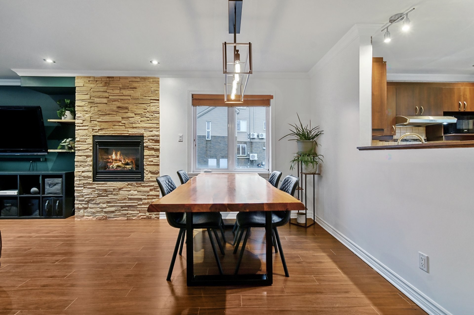 









471


Place du Louvre

,
Mascouche,




QC
J7K0M1

