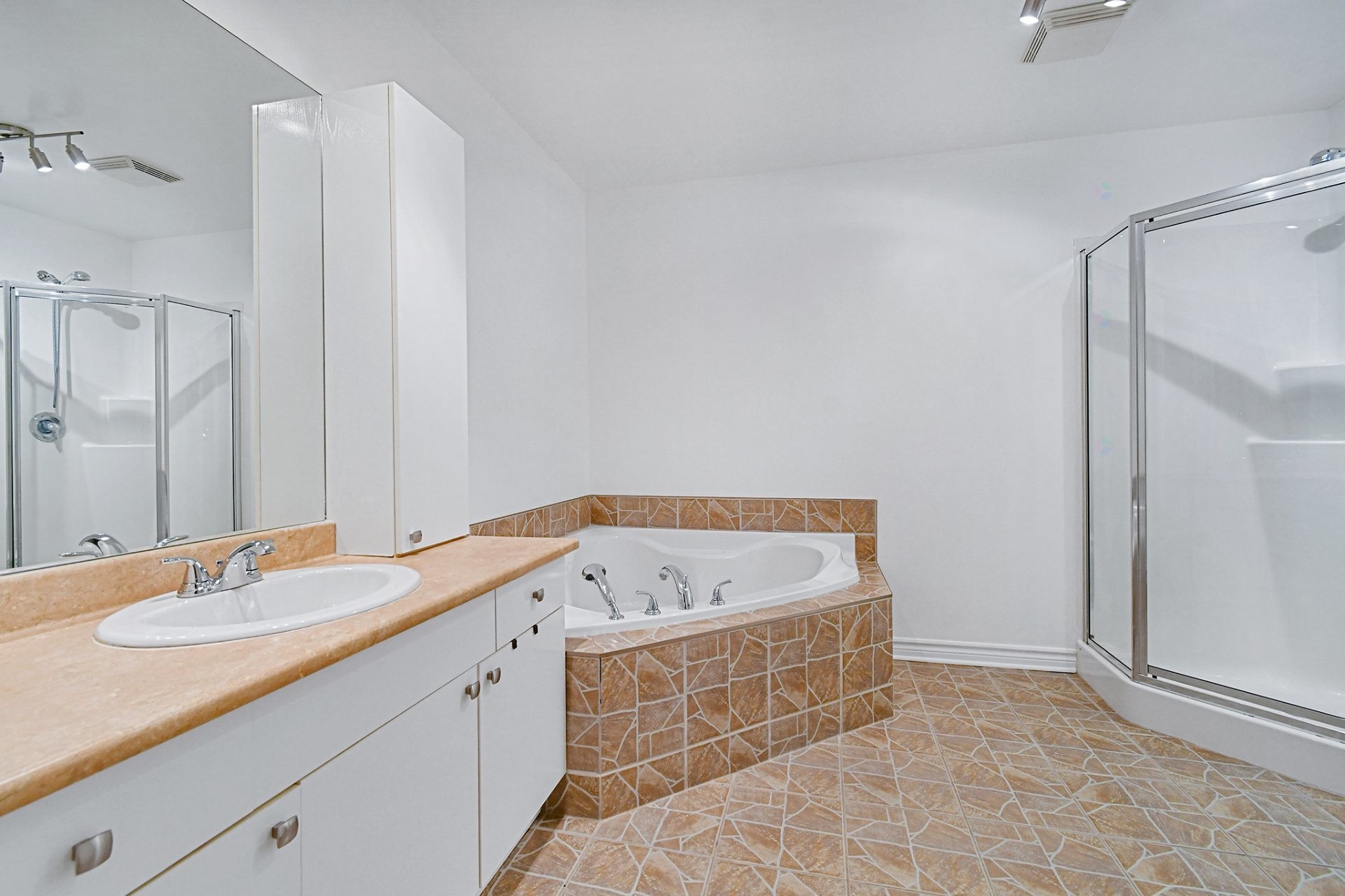 









471


Place du Louvre

,
Mascouche,




QC
J7K0M1

