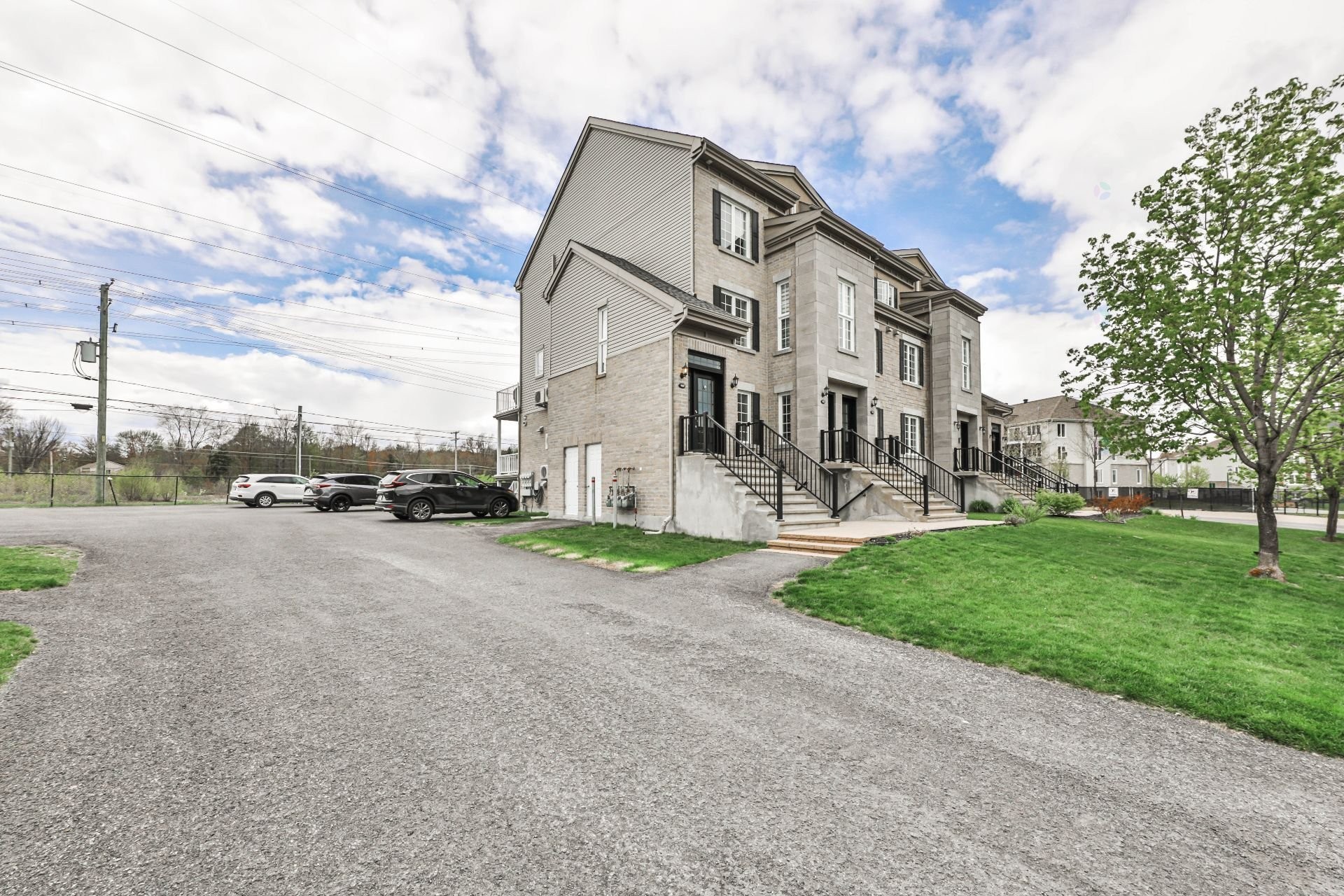 









471


Place du Louvre

,
Mascouche,




QC
J7K0M1

