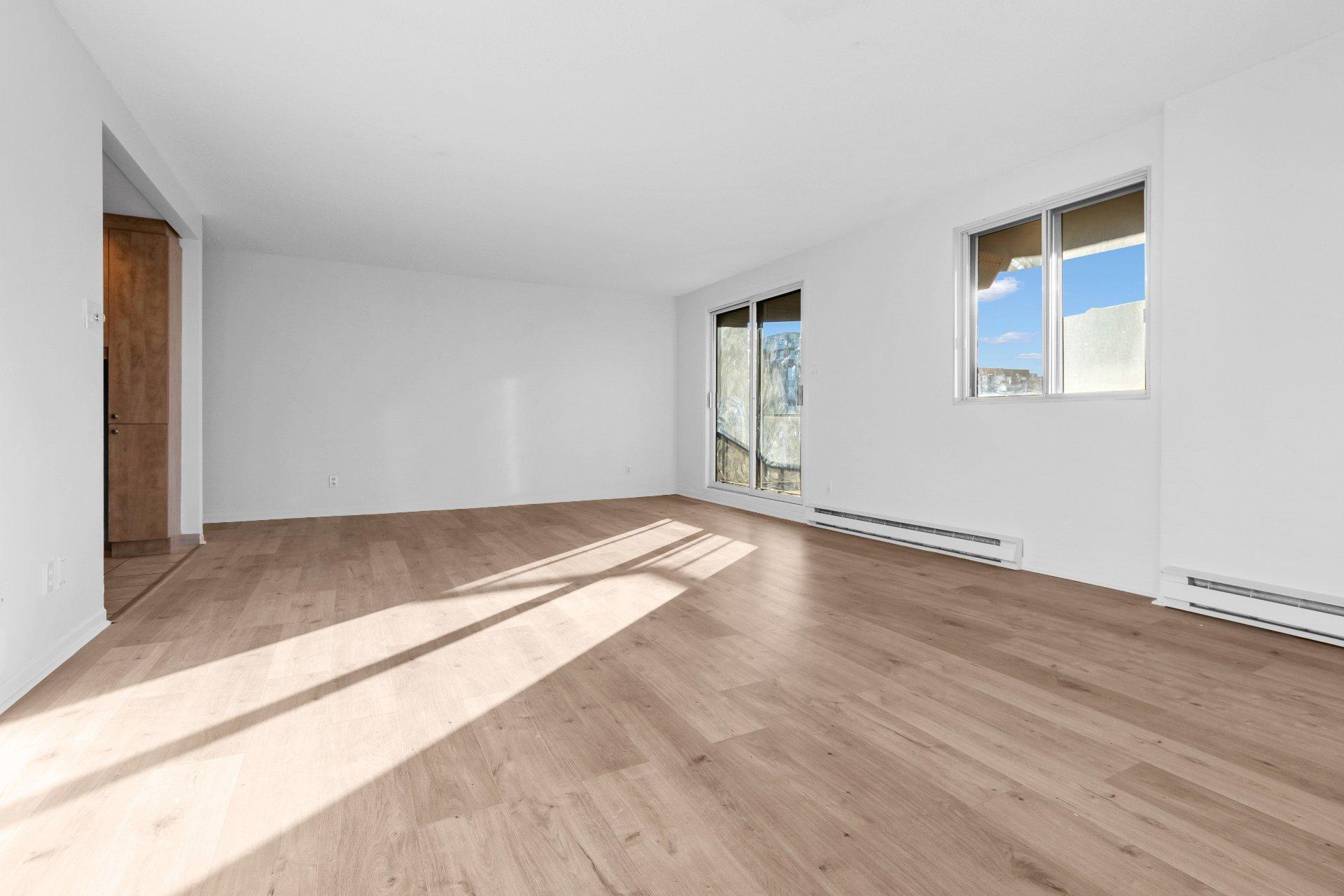 









6850


Boul. des Roseraies

, 607,
Montréal (Anjou),




QC
H1M3B8

