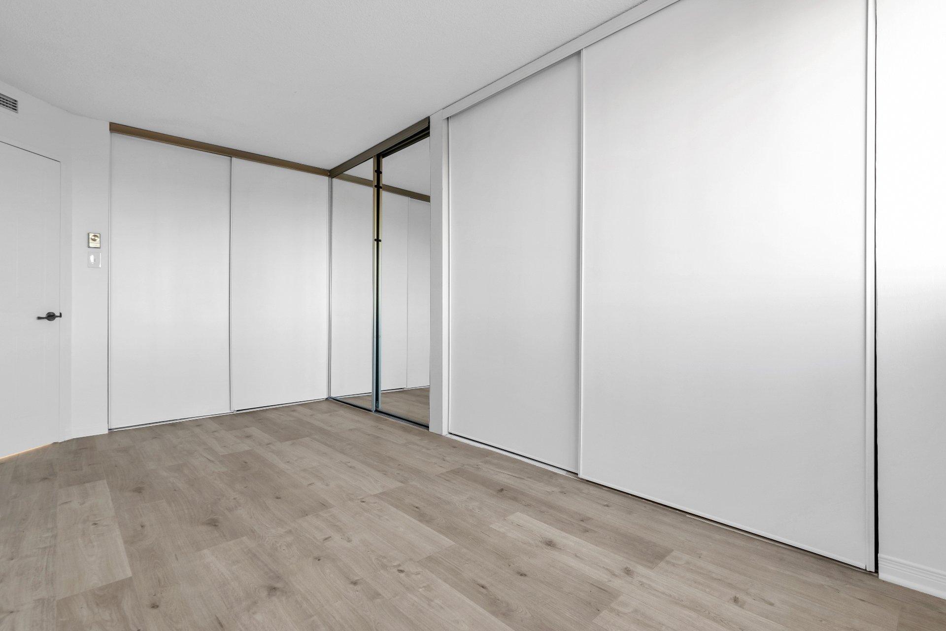 









6850


Boul. des Roseraies

, 607,
Montréal (Anjou),




QC
H1M3B8

