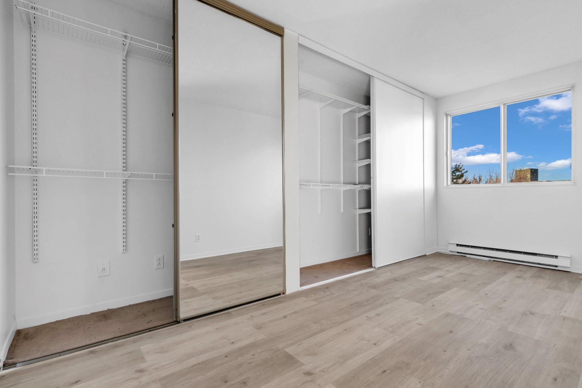 









6850


Boul. des Roseraies

, 607,
Montréal (Anjou),




QC
H1M3B8

