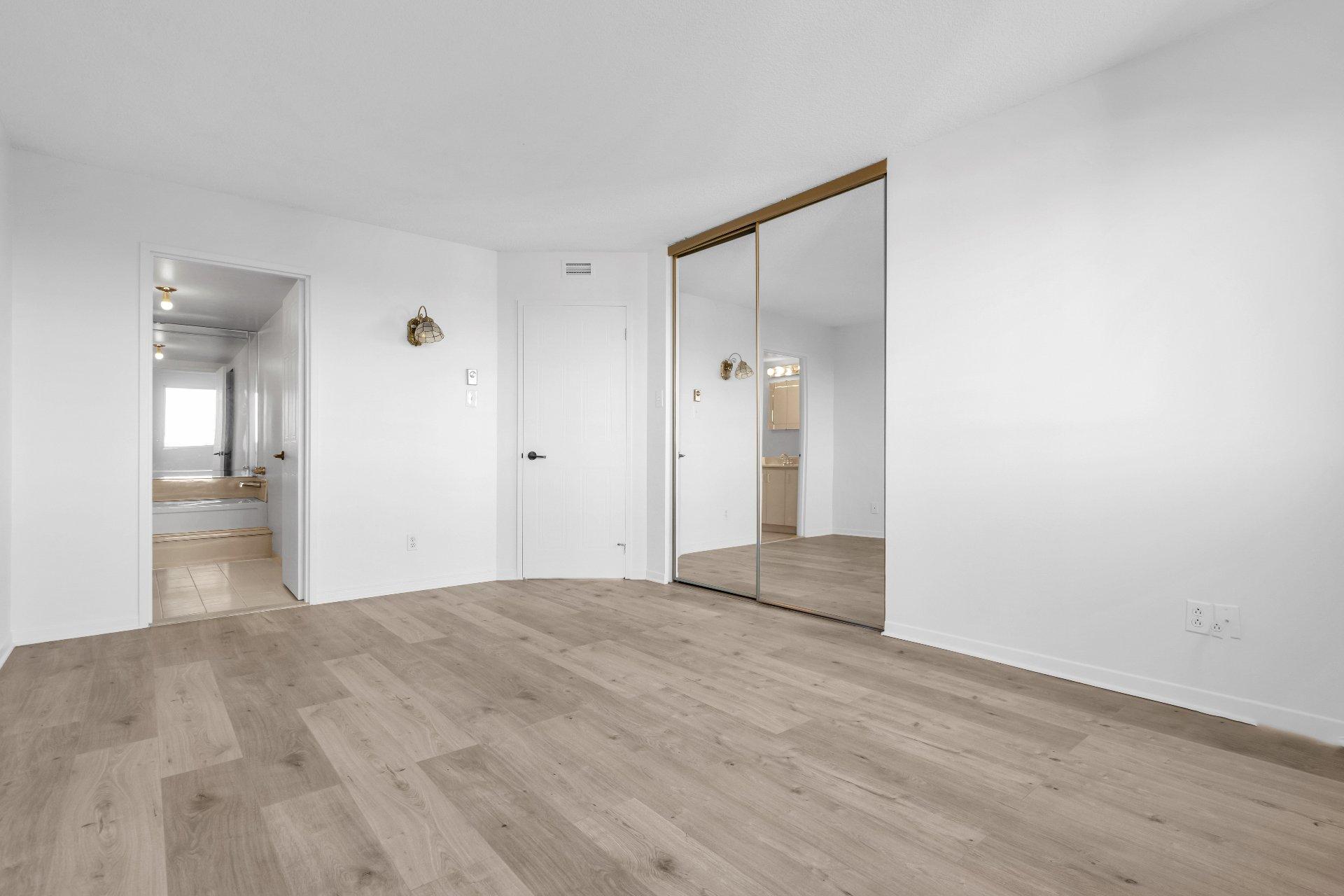 









6850


Boul. des Roseraies

, 607,
Montréal (Anjou),




QC
H1M3B8

