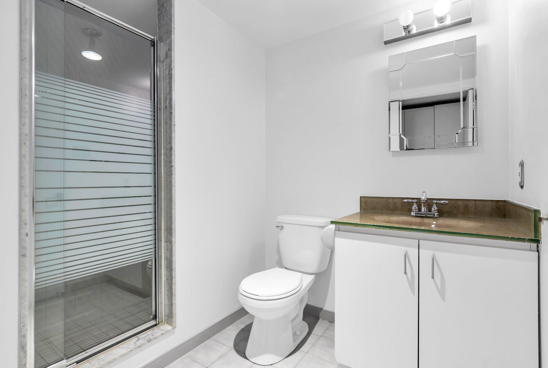 









6850


Boul. des Roseraies

, 607,
Montréal (Anjou),




QC
H1M3B8

