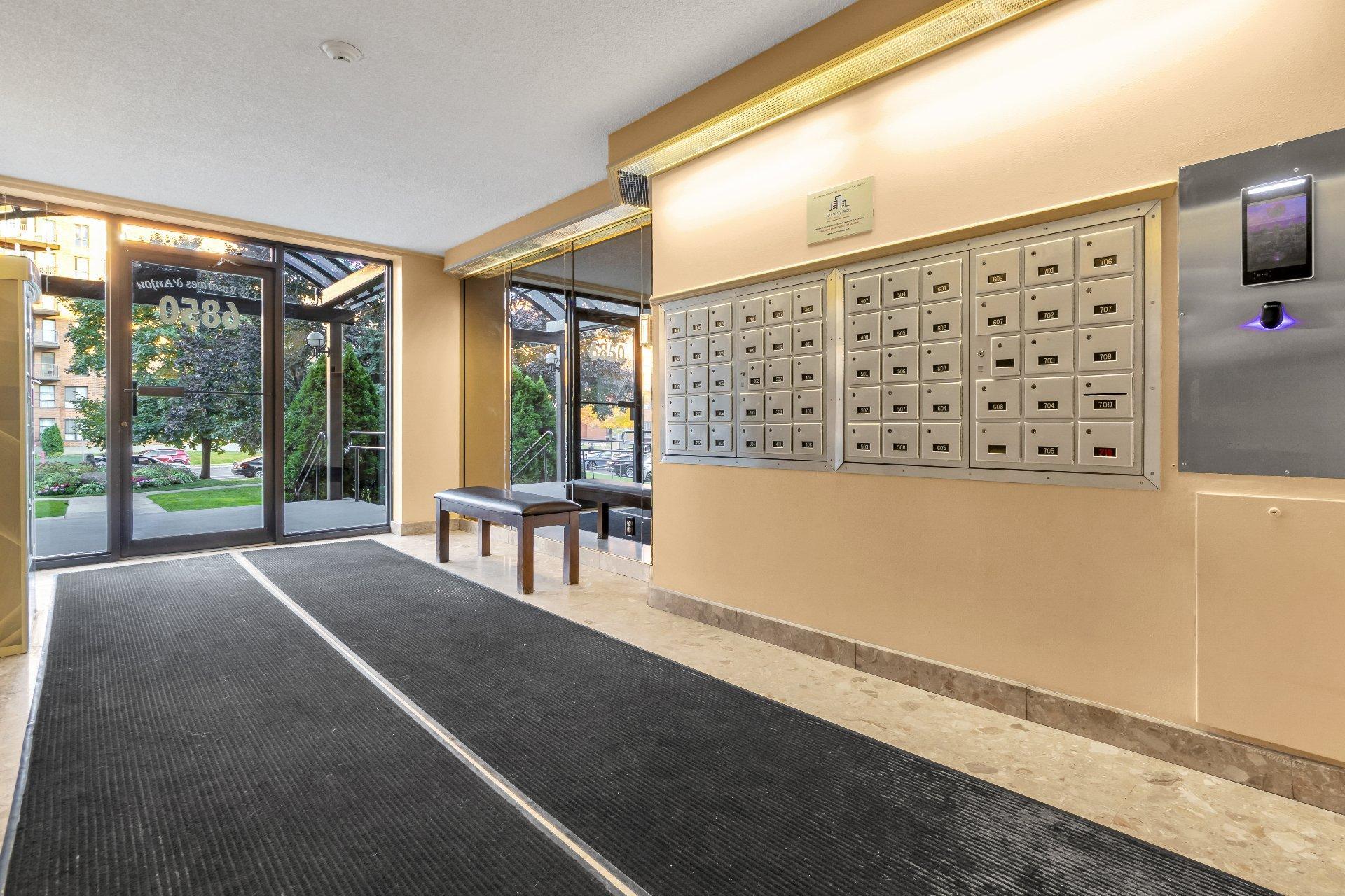 









6850


Boul. des Roseraies

, 607,
Montréal (Anjou),




QC
H1M3B8

