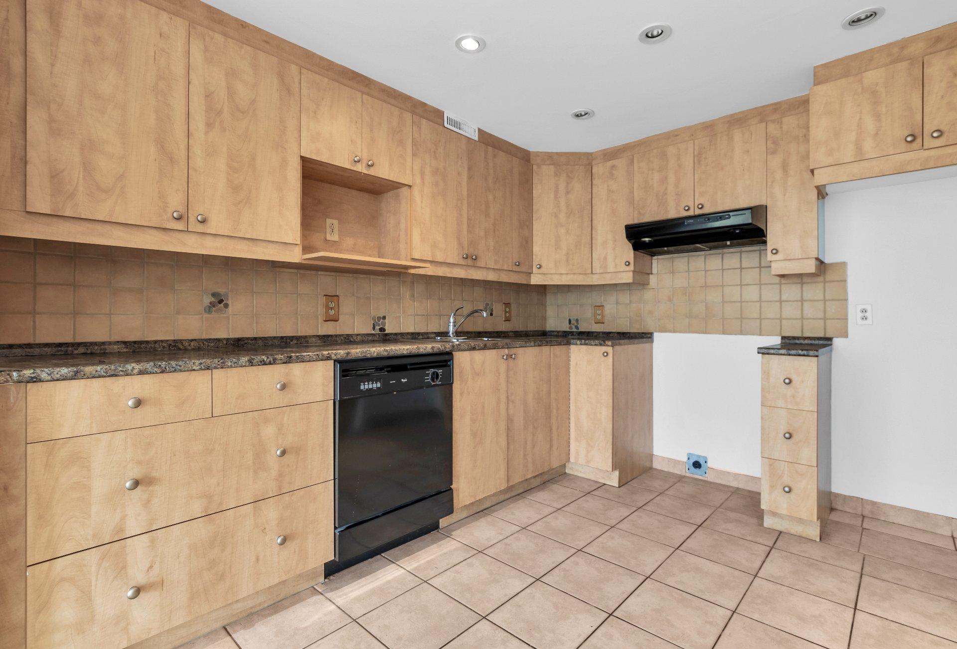 









6850


Boul. des Roseraies

, 607,
Montréal (Anjou),




QC
H1M3B8

