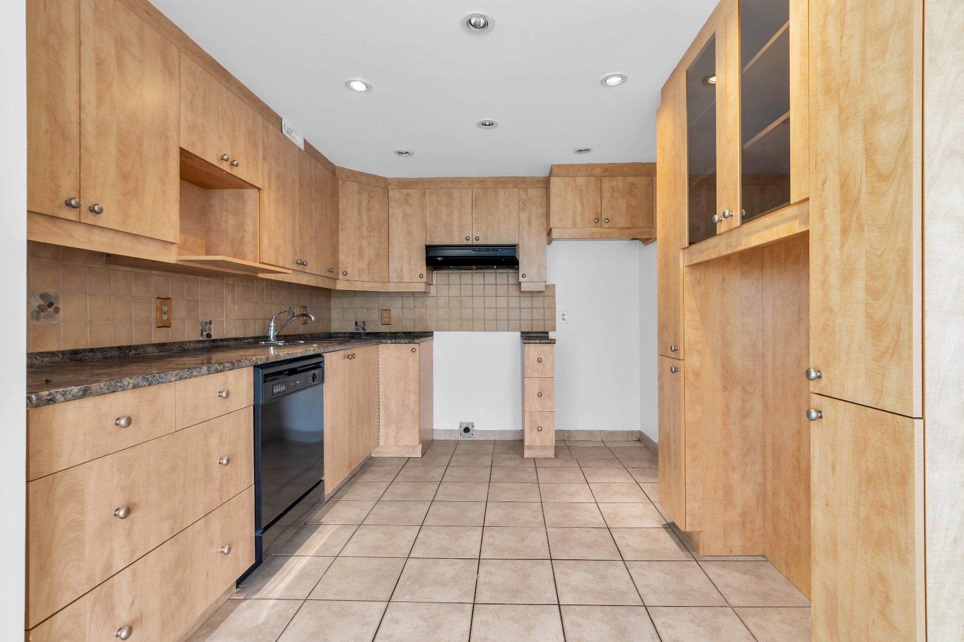 









6850


Boul. des Roseraies

, 607,
Montréal (Anjou),




QC
H1M3B8

