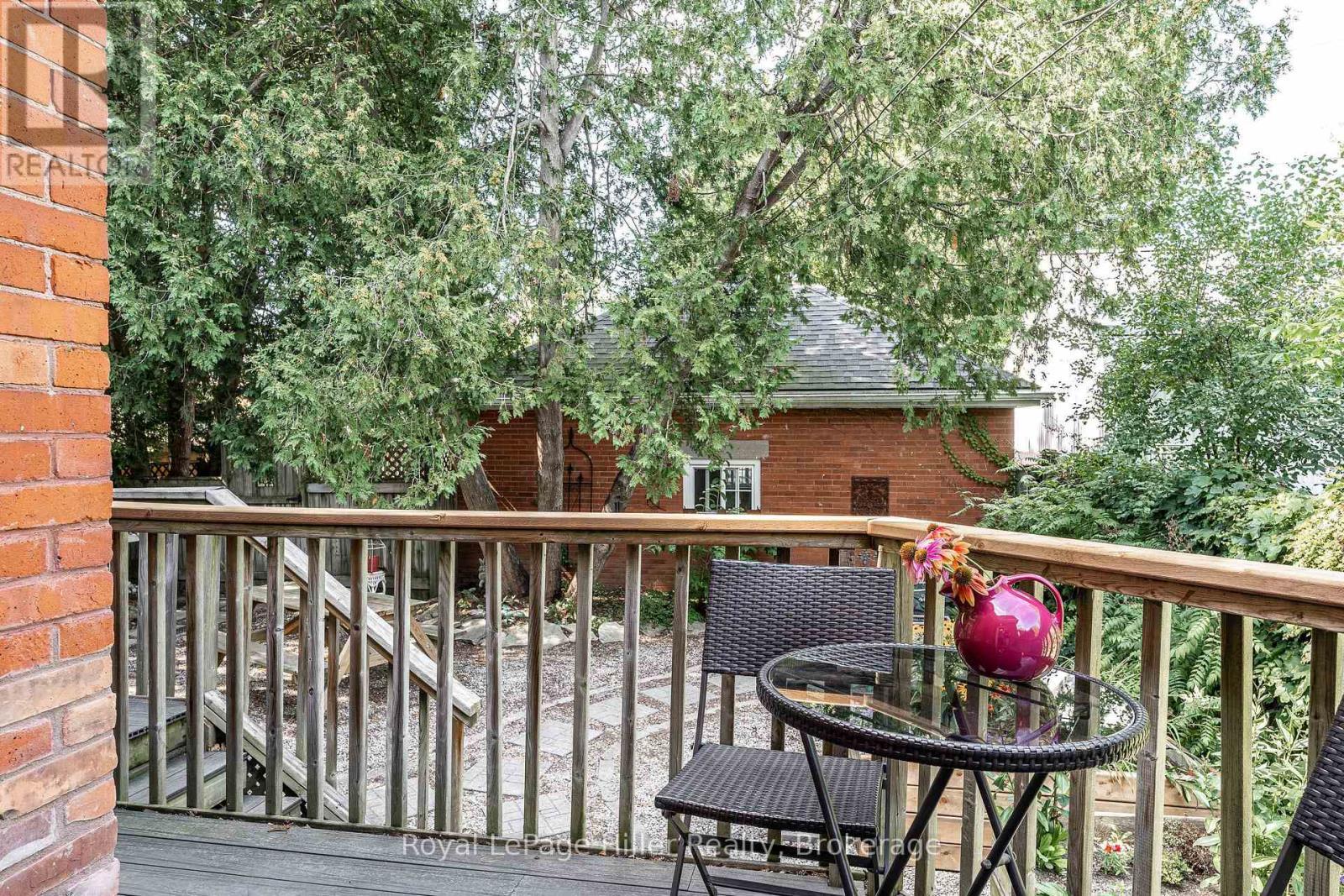 












180 ELIZABETH STREET

,
Stratford,




Ontario
N5A4Z3

