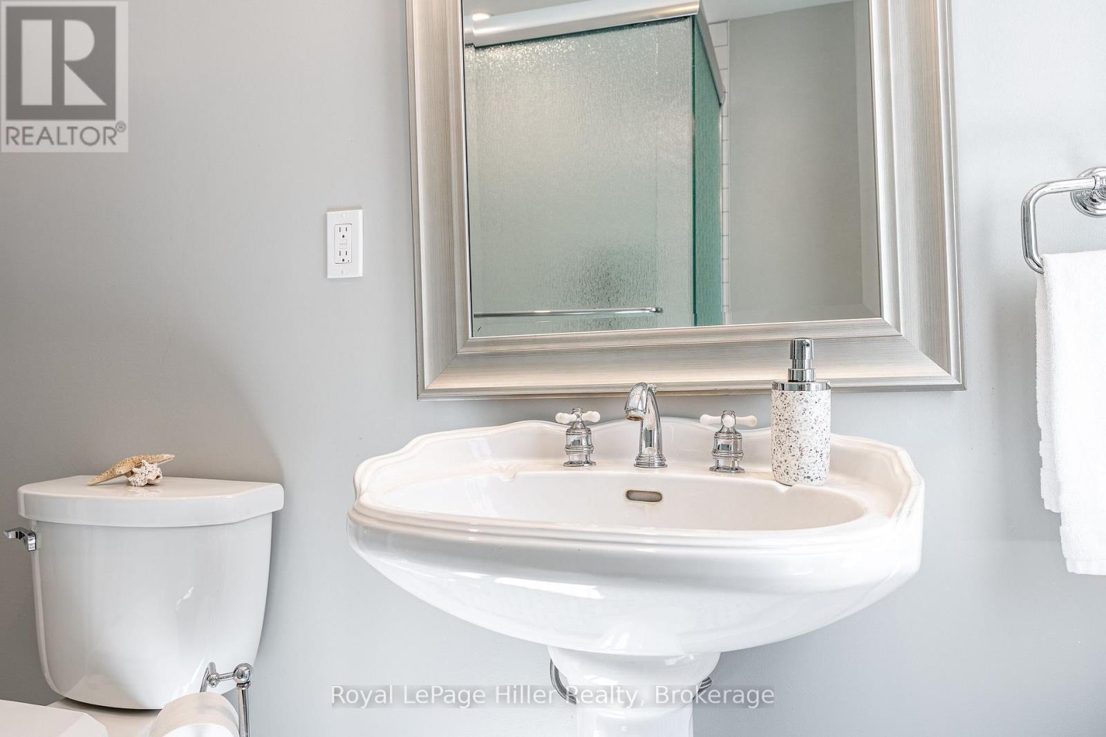 












180 ELIZABETH STREET

,
Stratford,




Ontario
N5A4Z3

