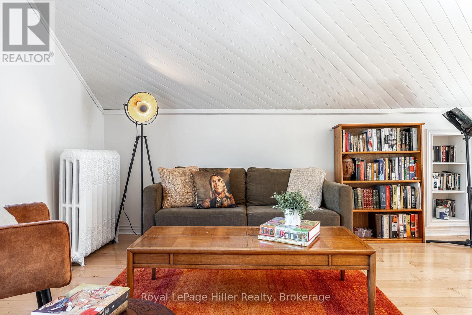 












180 ELIZABETH STREET

,
Stratford,




Ontario
N5A4Z3

