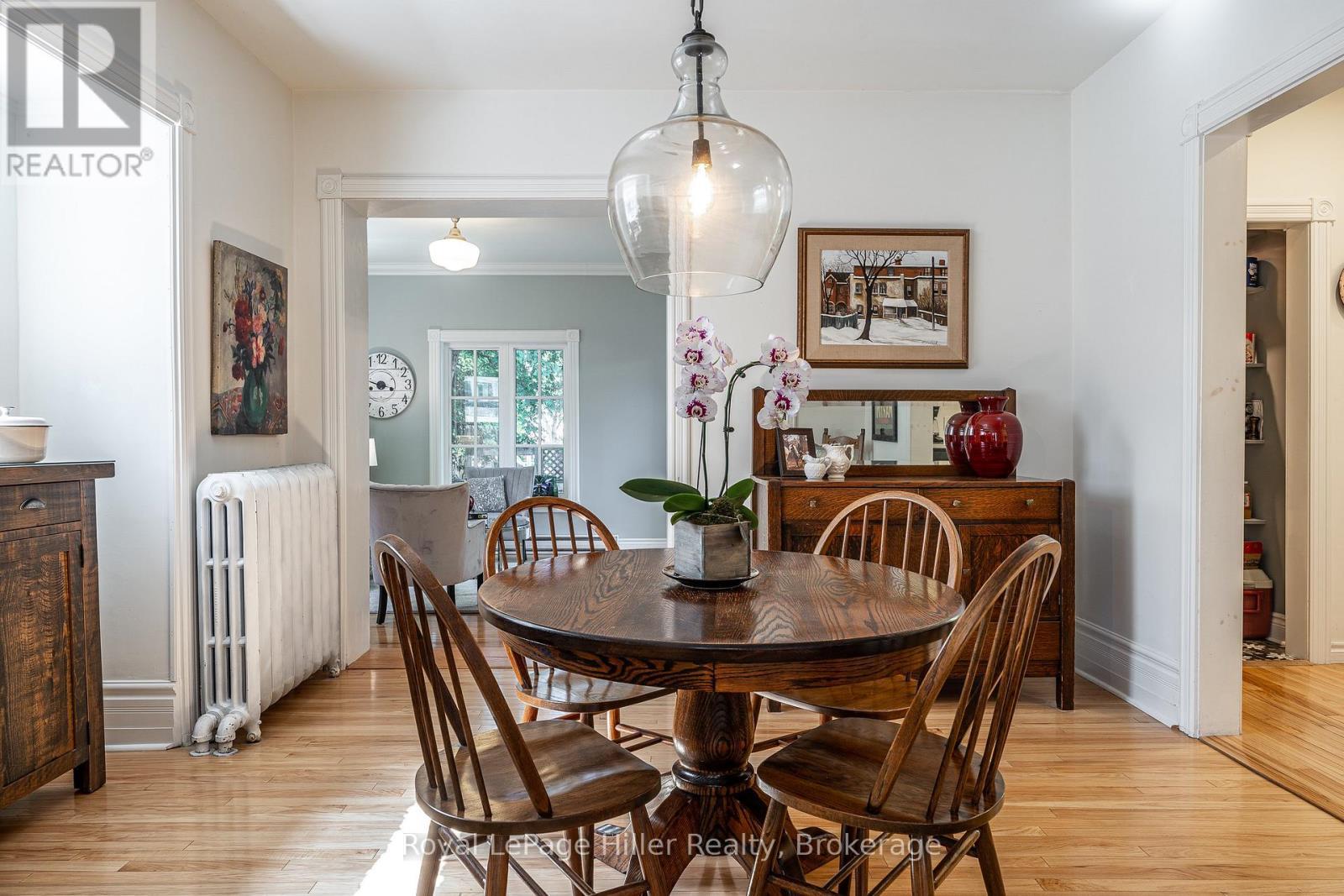 












180 ELIZABETH STREET

,
Stratford,




Ontario
N5A4Z3

