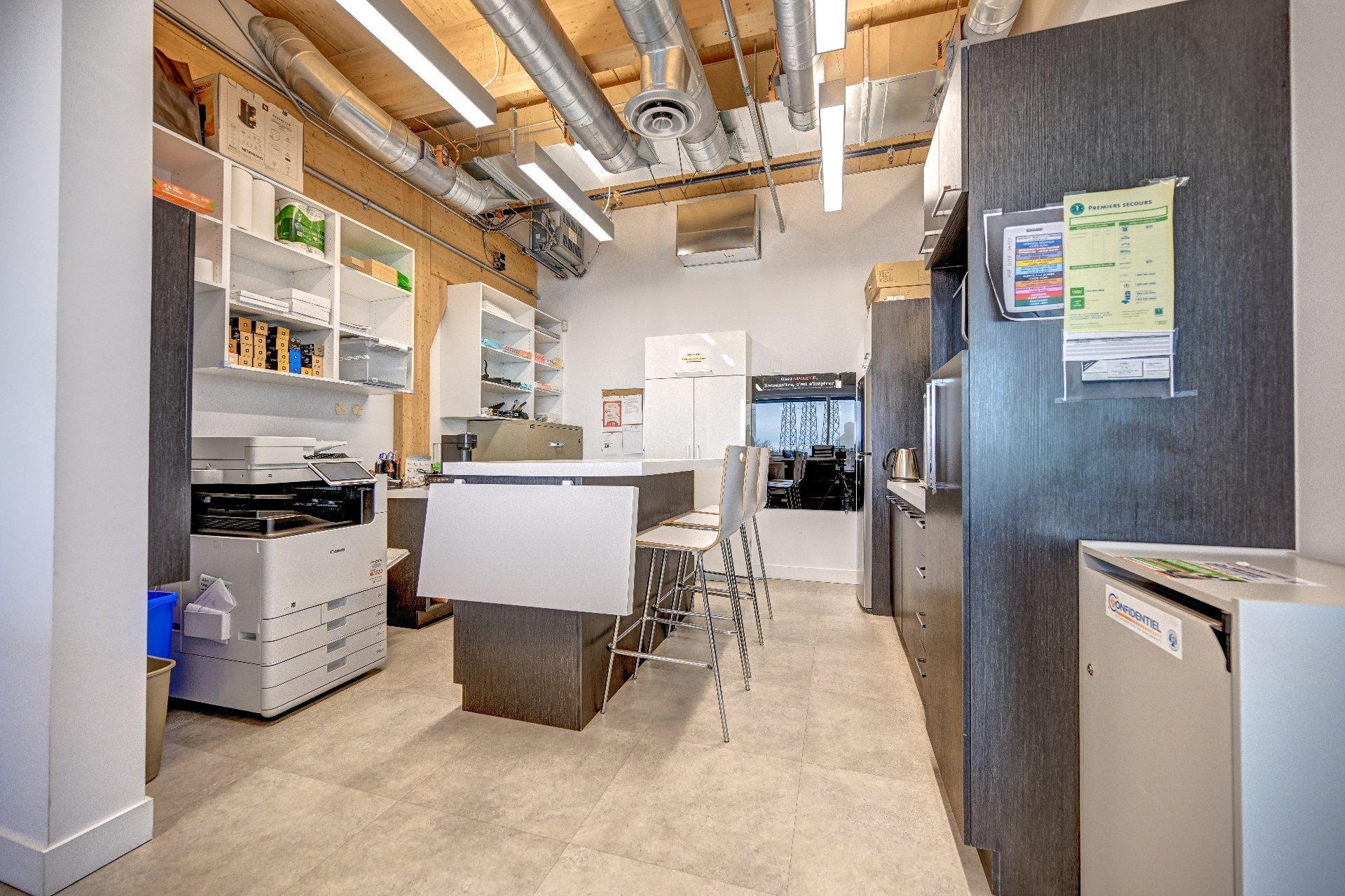 









11700


Rue de l'Avenir

, 402,
Mirabel,




QC
J7J0G7

