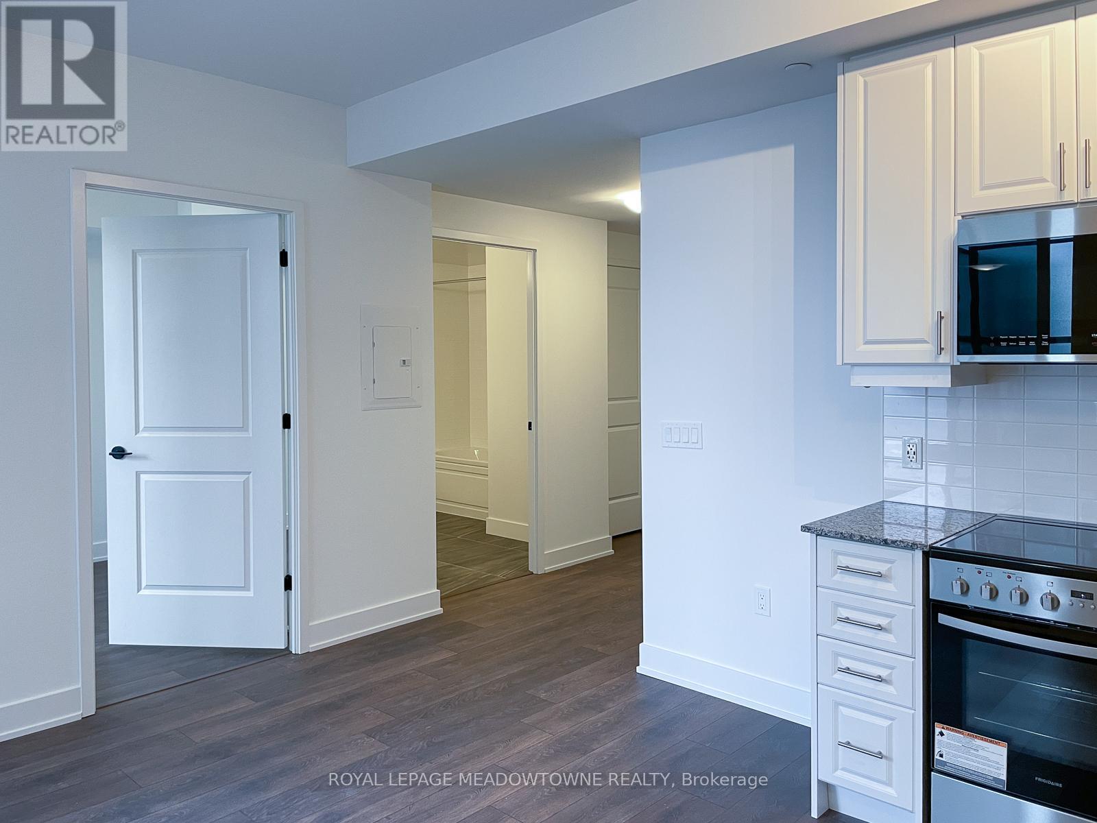 












201 - 2343 KHALSA GATE

,
Oakville,




Ontario
L6M5R6

