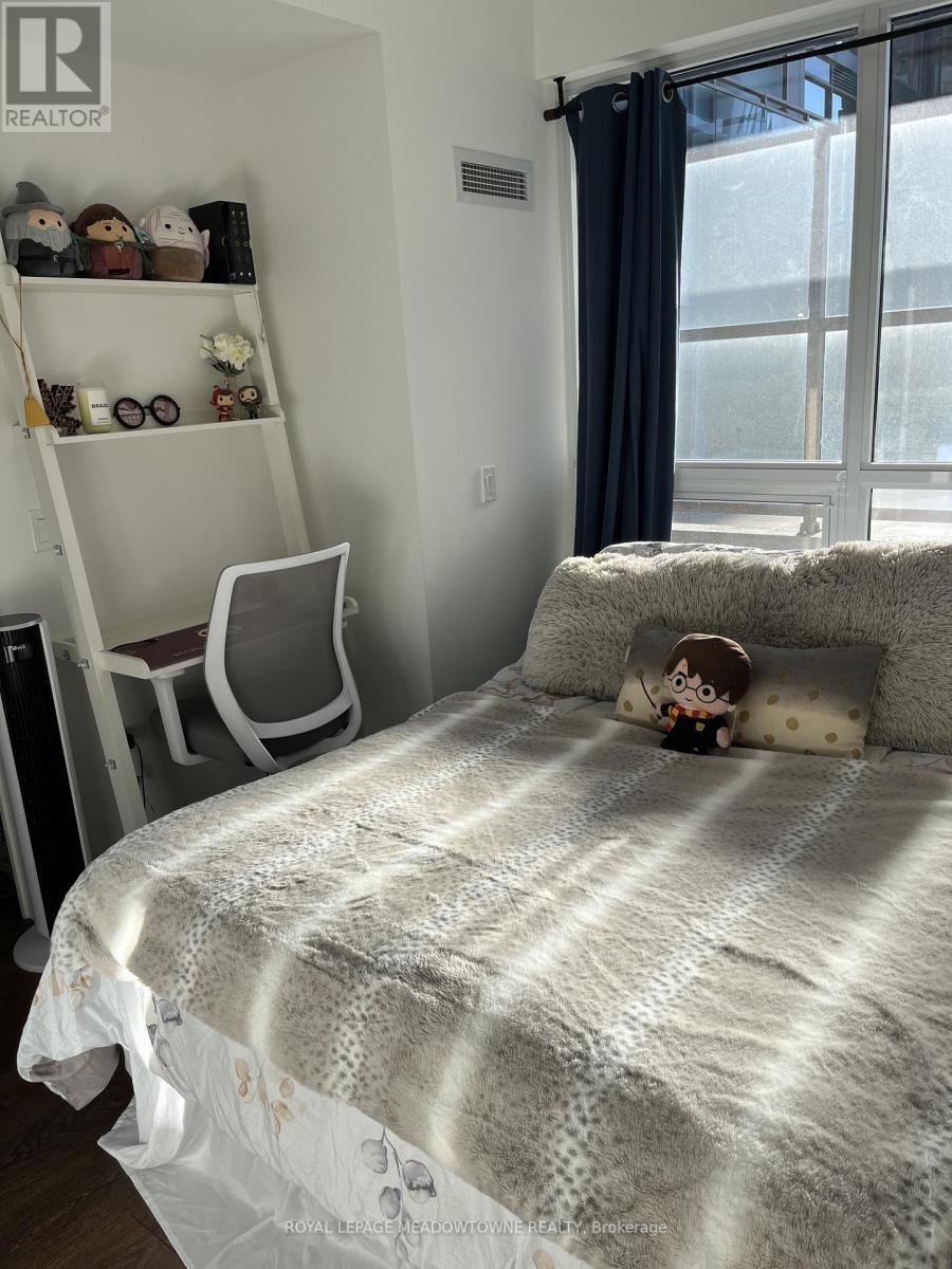 












201 - 2343 KHALSA GATE

,
Oakville,




Ontario
L6M5R6

