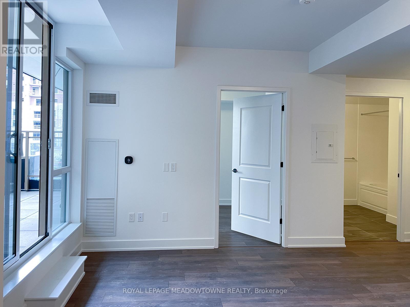 












201 - 2343 KHALSA GATE

,
Oakville,




Ontario
L6M5R6

