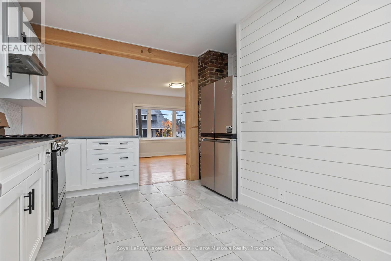 












57 CASCADE STREET

,
Parry Sound,




Ontario
P2A1K3

