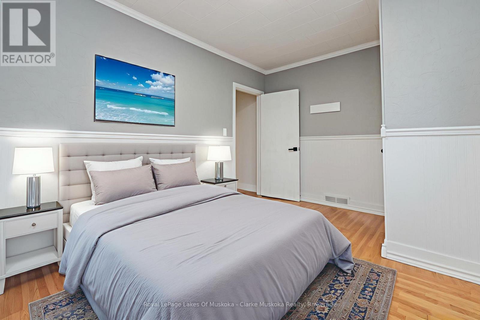 












57 CASCADE STREET

,
Parry Sound,




Ontario
P2A1K3

