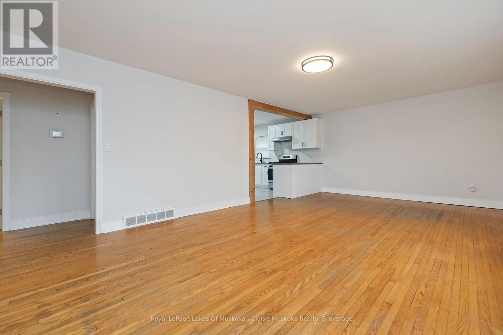 












57 CASCADE STREET

,
Parry Sound,




Ontario
P2A1K3

