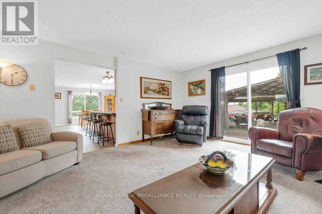 












255 HUFFMAN ROAD

,
Quinte West (Murray Ward),




Ontario
K0K2C0

