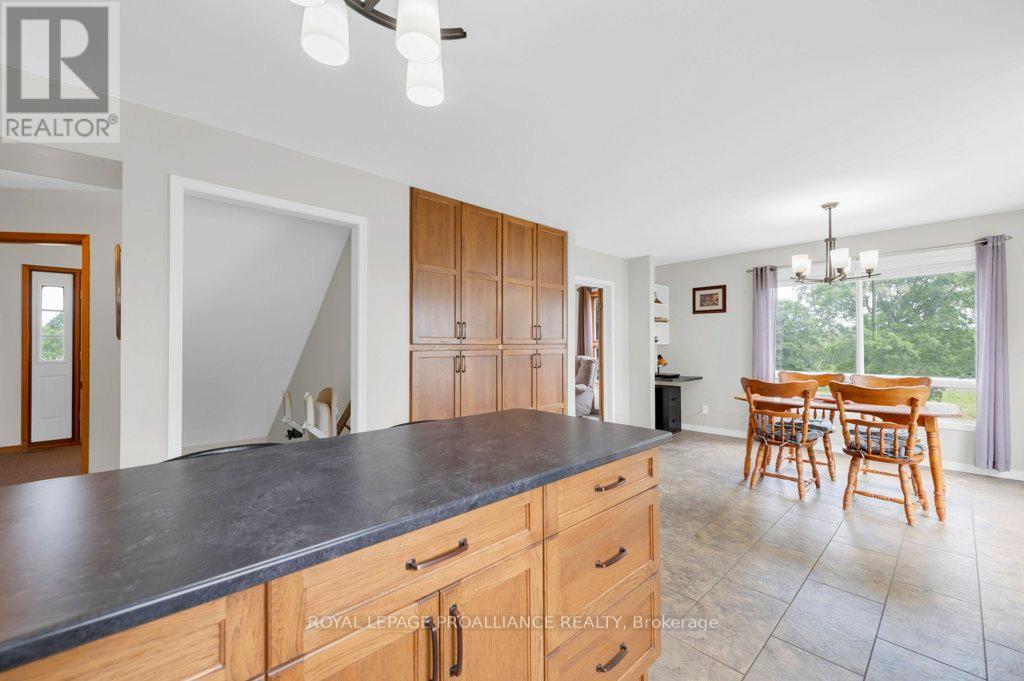 












255 HUFFMAN ROAD

,
Quinte West (Murray Ward),




Ontario
K0K2C0

