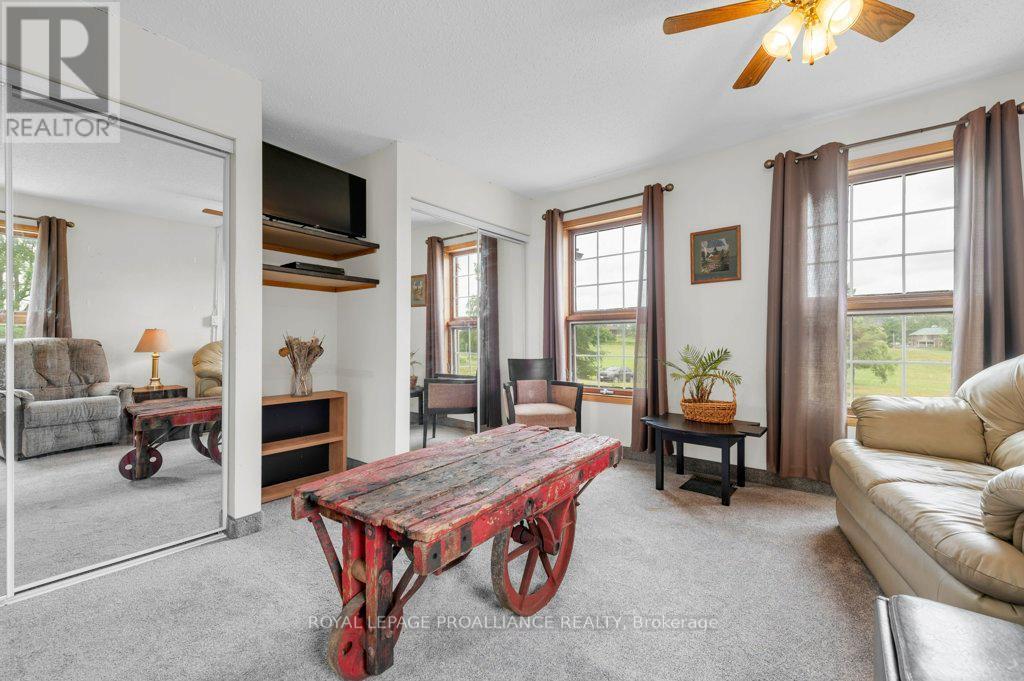 












255 HUFFMAN ROAD

,
Quinte West (Murray Ward),




Ontario
K0K2C0

